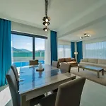 Villa Kalinda Your Private Sheltered Luxury With Pool Minutes Away From Airport *