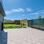 Kalinda Your Private Sheltered Luxury With Pool Minutes Away From Airport Villa