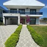 Kalinda Your Private Sheltered Luxury With Pool Minutes Away From Airport Dalaman
