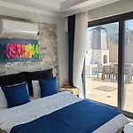 Kalinda Your Private Sheltered Luxury With Pool Minutes Away From Airport