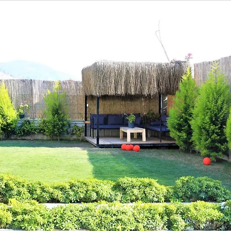 Kalinda Your Private Sheltered Luxury With Pool Minutes Away From Airport *