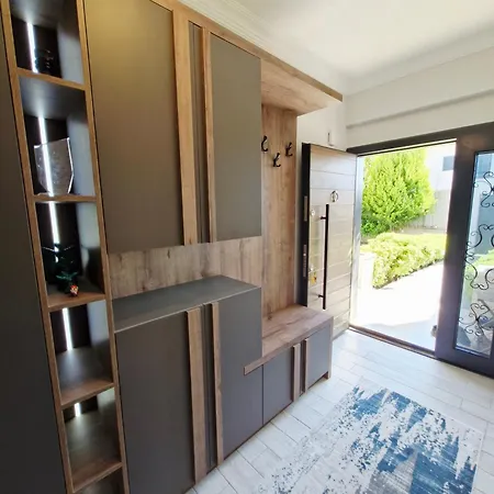 Kalinda Your Private Sheltered Luxury With Pool Minutes Away From Airport Villa *