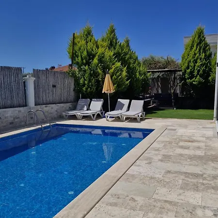 Kalinda Your Private Sheltered Luxury With Pool Minutes Away From Airport Villa