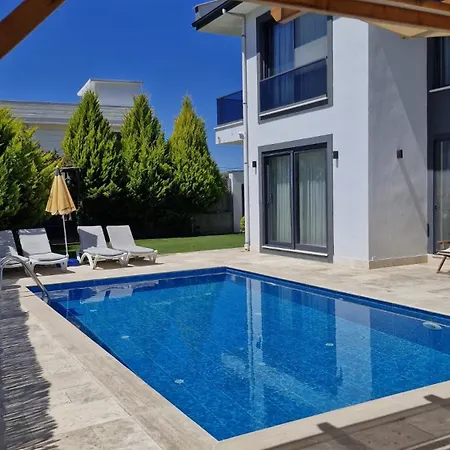 Kalinda Your Private Sheltered Luxury With Pool Minutes Away From Airport וילה *