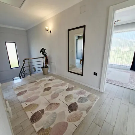 Villa Kalinda Your Private Sheltered Luxury With Pool Minutes Away From Airport