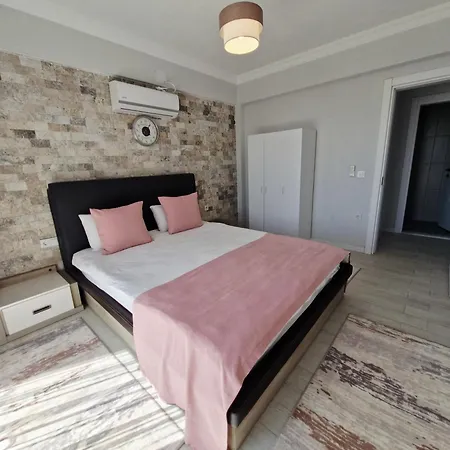 Kalinda Your Private Sheltered Luxury With Pool Minutes Away From Airport דלמן