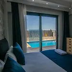 Kalinda Your Private Sheltered Luxury With Pool Minutes Away From Airport Villa *