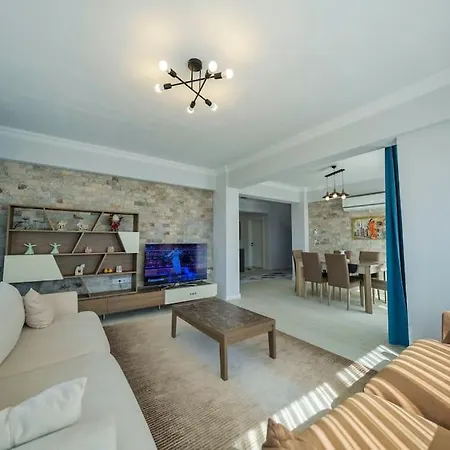 Kalinda Close To Airport Villa
