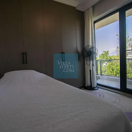 Kalinda Close To Airport Villa