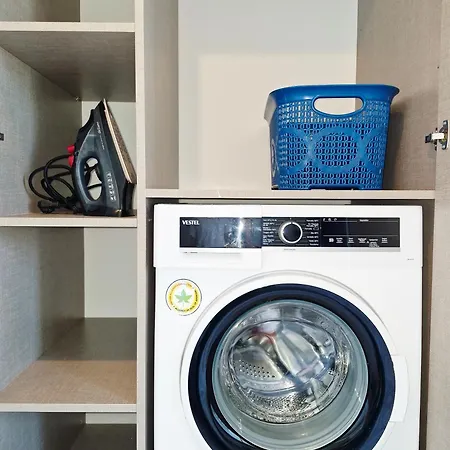 Kalinda Your Private Sheltered Luxury With Pool Minutes Away From Airport Vila *