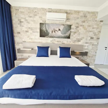 Vila Kalinda Your Private Sheltered Luxury With Pool Minutes Away From Airport *