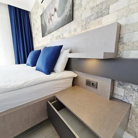 Kalinda Your Private Sheltered Luxury With Pool Minutes Away From Airport Vila *