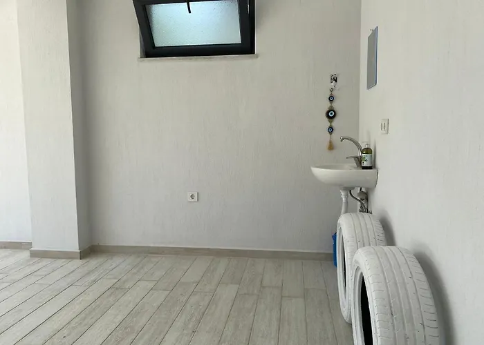 Kalinda Close To Airport Villa *