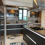 Kalinda Your Private Sheltered Luxury With Pool Minutes Away From Airport Villa *