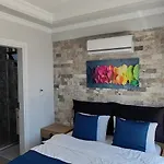 Villa Kalinda Your Private Sheltered Luxury With Pool Minutes Away From Airport