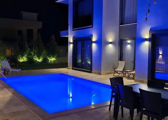 Kalinda Close To Airport 빌라